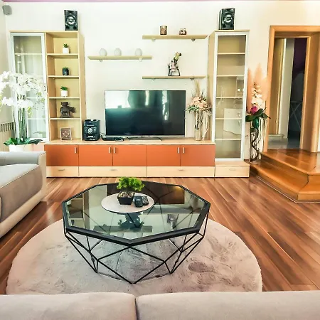 Luka By Interhome * Kruševo
