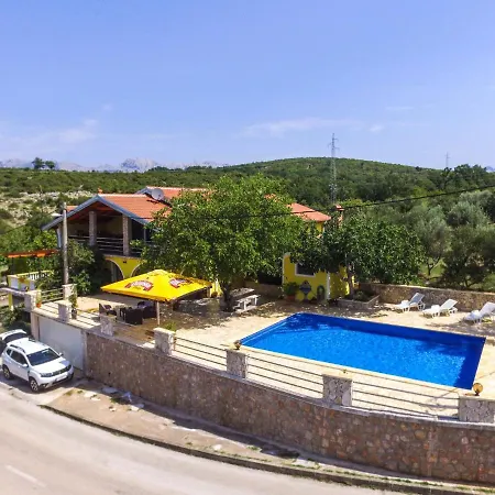 Luka By Interhome Kruševo