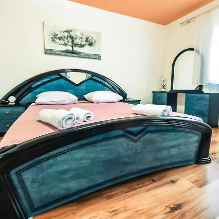 Apartment Luka By Interhome