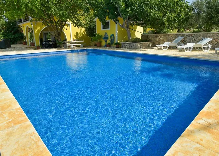 Apartman Luka By Interhome